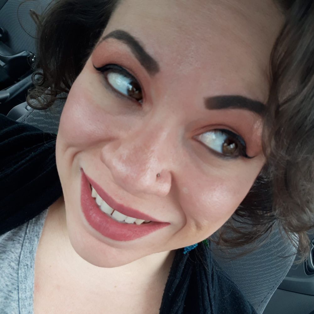 Meet your Posher, Anna Maria!